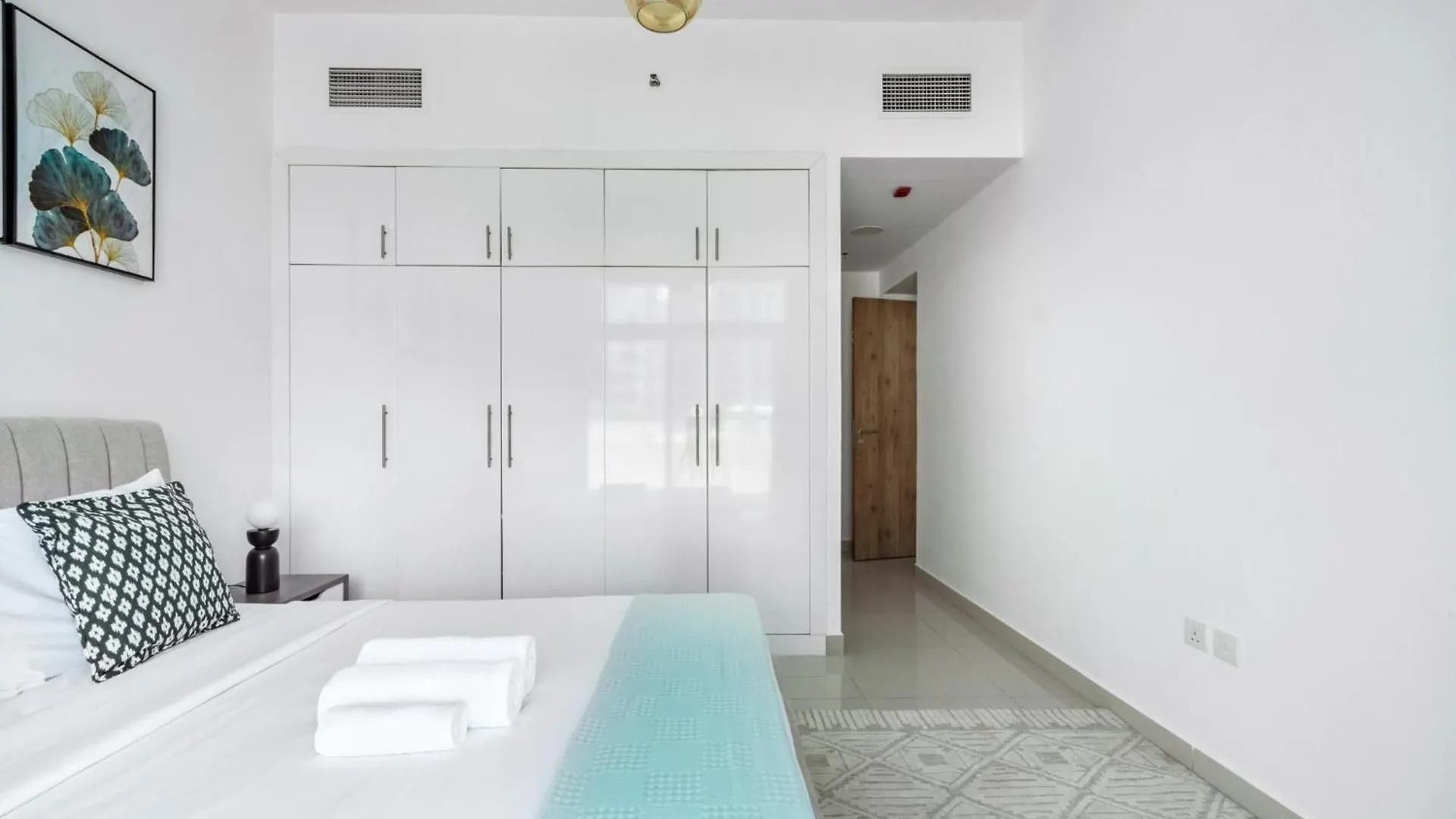 Shoresinn - Artistic Retreat In Dubai Marina United Arab Emirates