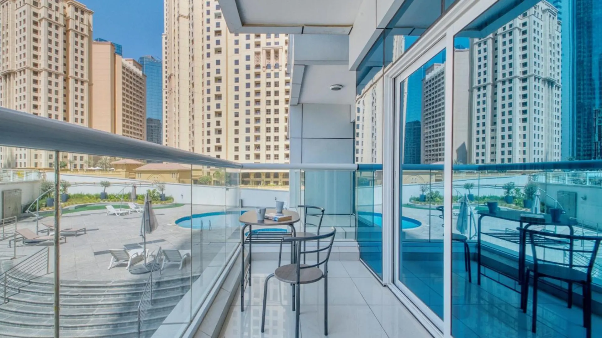 Shoresinn - Artistic Retreat In Dubai Marina location